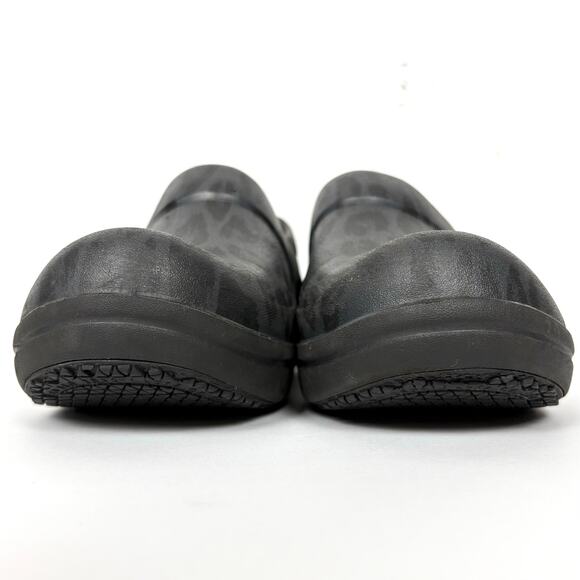 Crocs At Work Neria Pro II Slip Resistant Rubber Clogs Black Leopard Print 7 - Picture 4 of 15